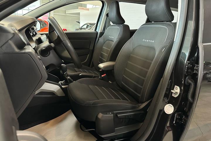 Sort Dacia Duster fra 2021