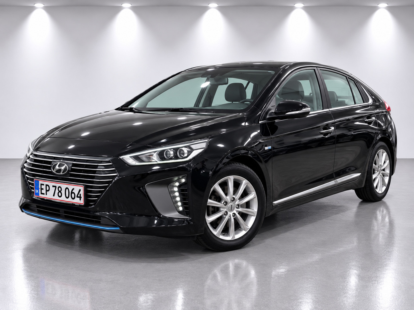 Hyundai Ioniq 1,6 GDI  Plugin-hybrid Trend plug-in 141HK 5d 6g Aut.