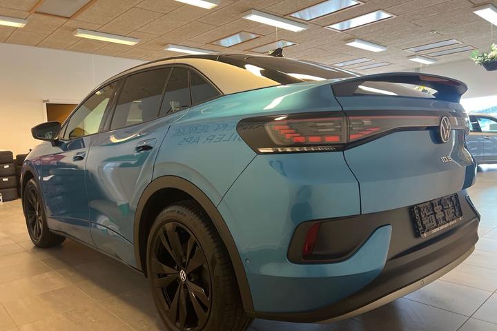 Blå VW ID.5 fra 2024
