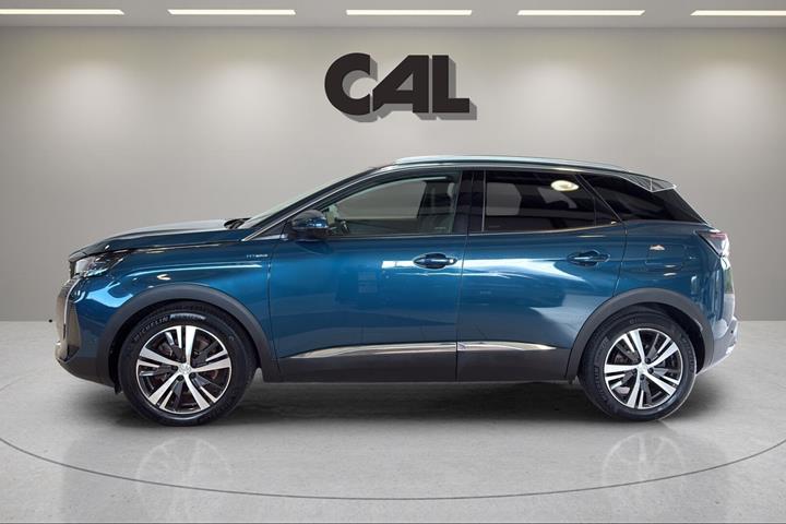 Blå Peugeot 3008 fra 2021