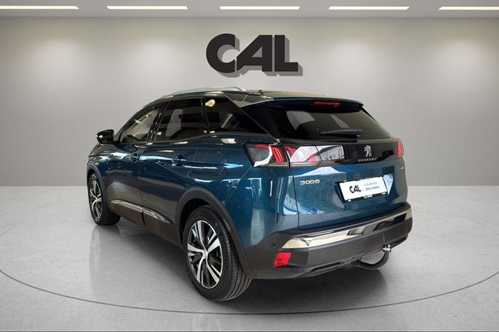Blå Peugeot 3008 fra 2021