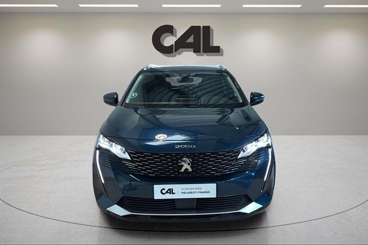 Blå Peugeot 3008 fra 2021