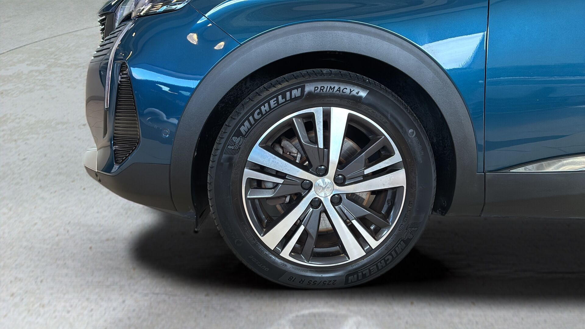 Blå Peugeot 3008 fra 2021