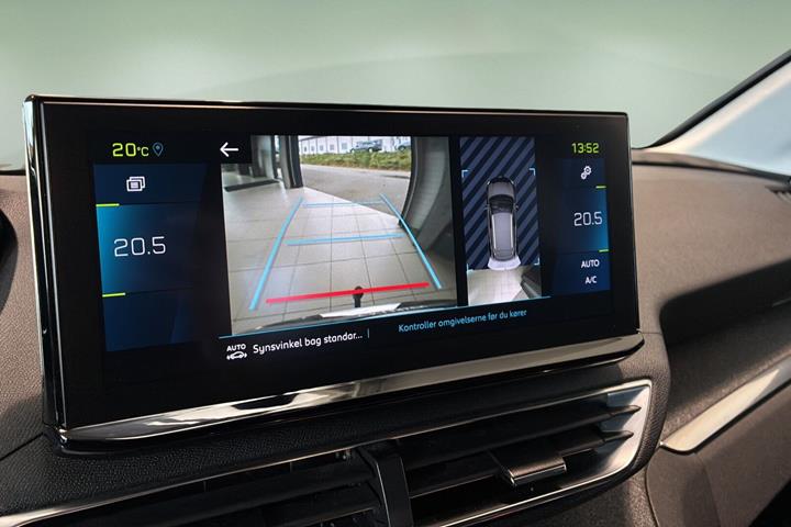 Blå Peugeot 3008 fra 2021