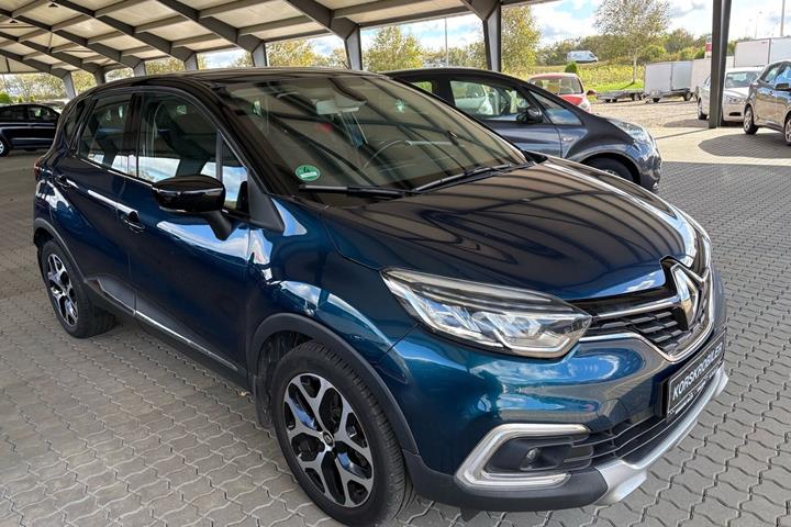 Blå Renault Captur fra 2018