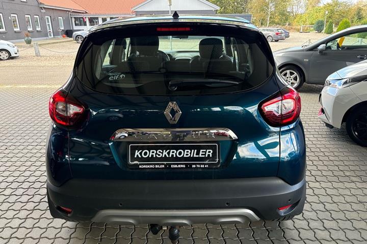 Blå Renault Captur fra 2018