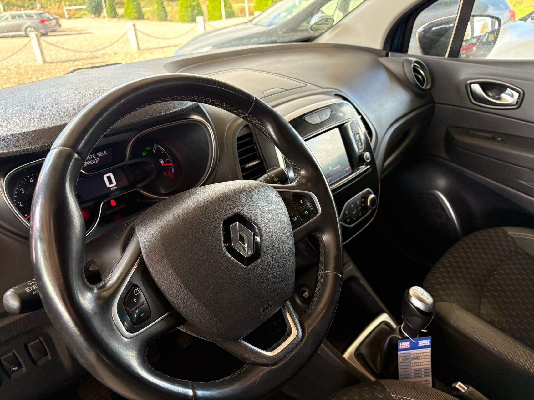 Blå Renault Captur fra 2018