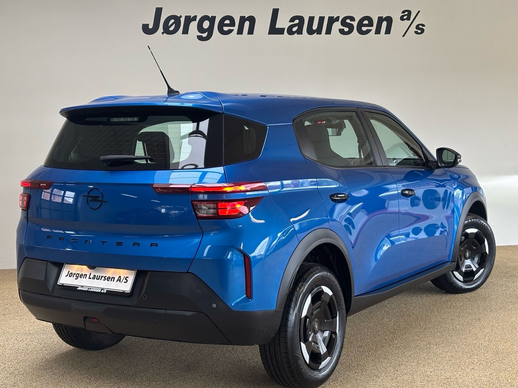 Blå Opel Frontera fra 2025