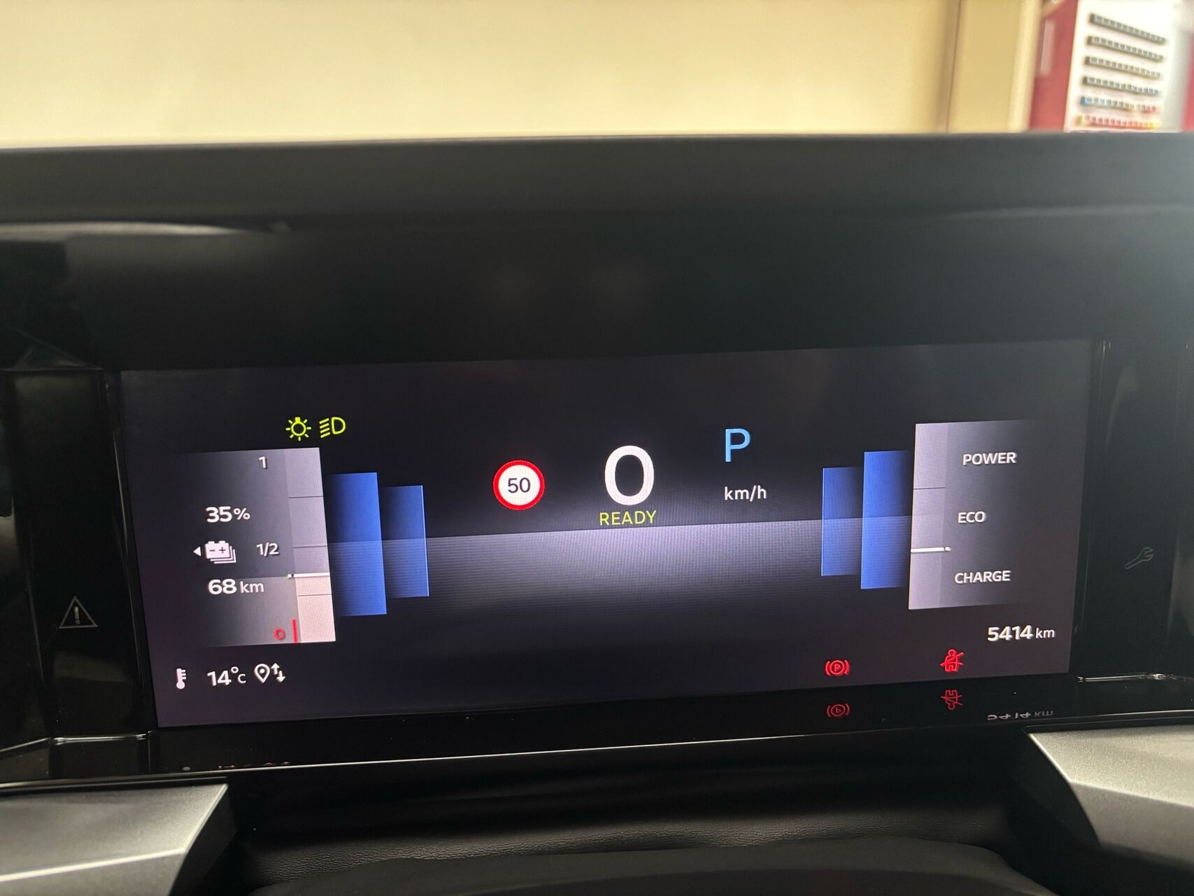 Blå Opel Frontera fra 2025