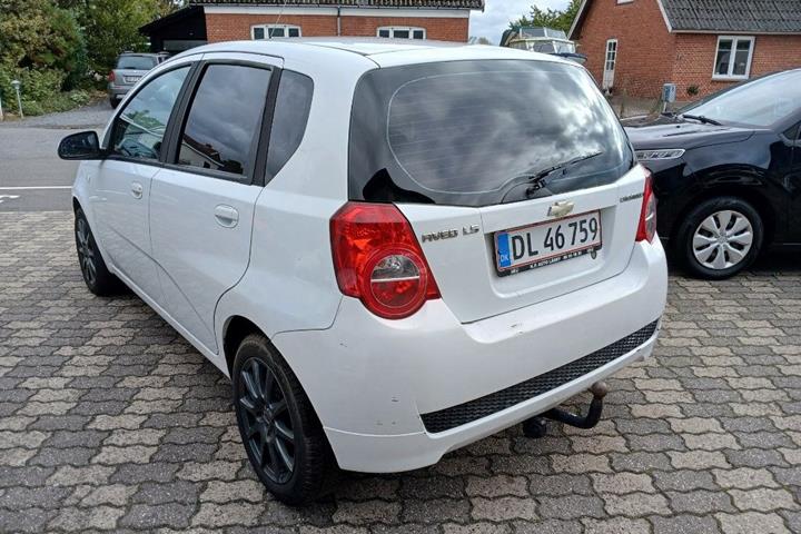 Hvid Chevrolet Aveo fra 2011