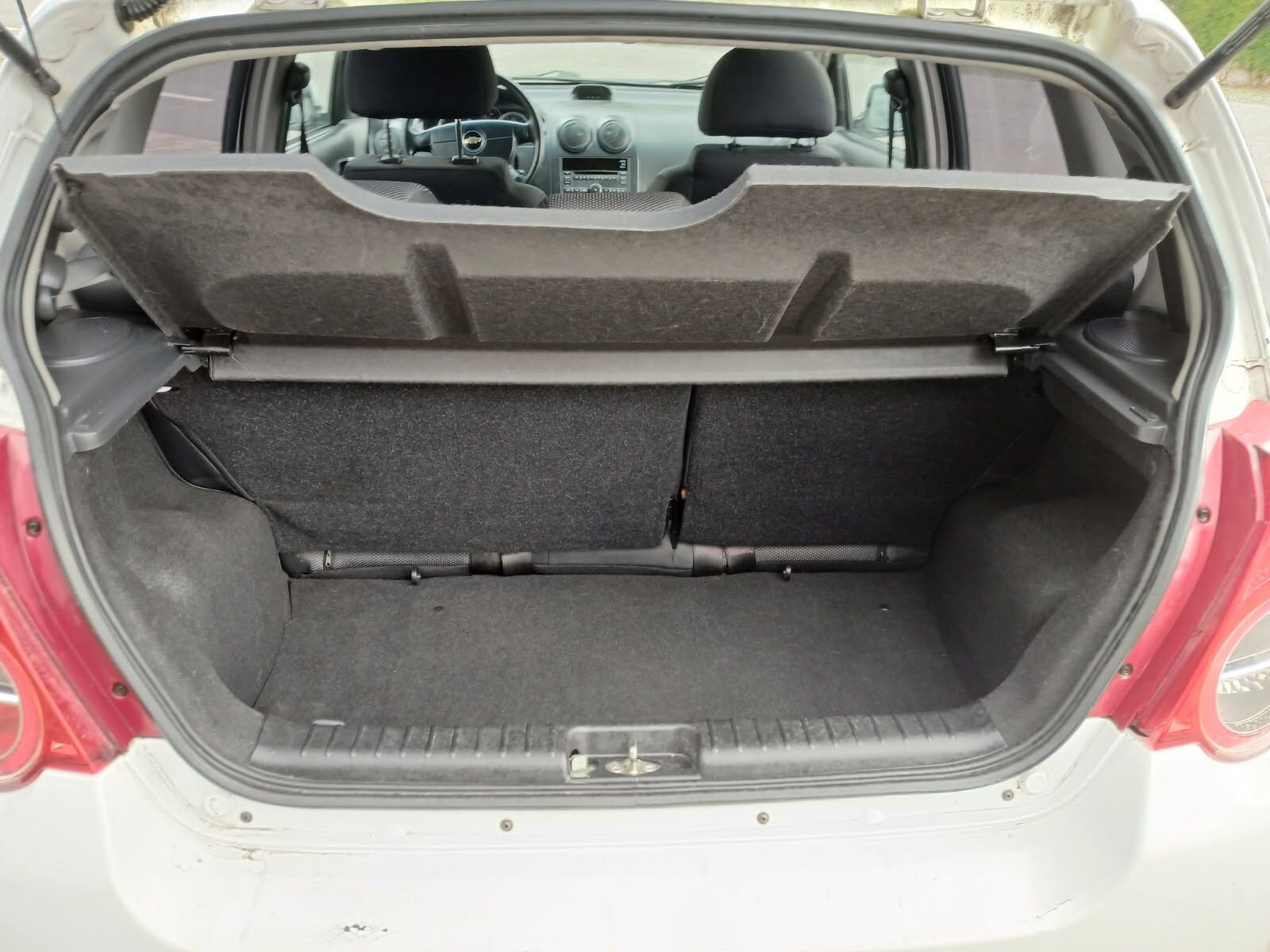Hvid Chevrolet Aveo fra 2011