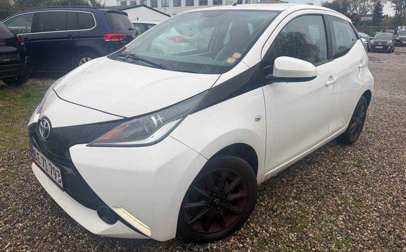 Toyota Aygo 1,0 VVT-i x-play x-shift