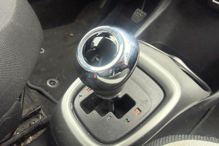 Hvid Toyota Aygo fra 2015