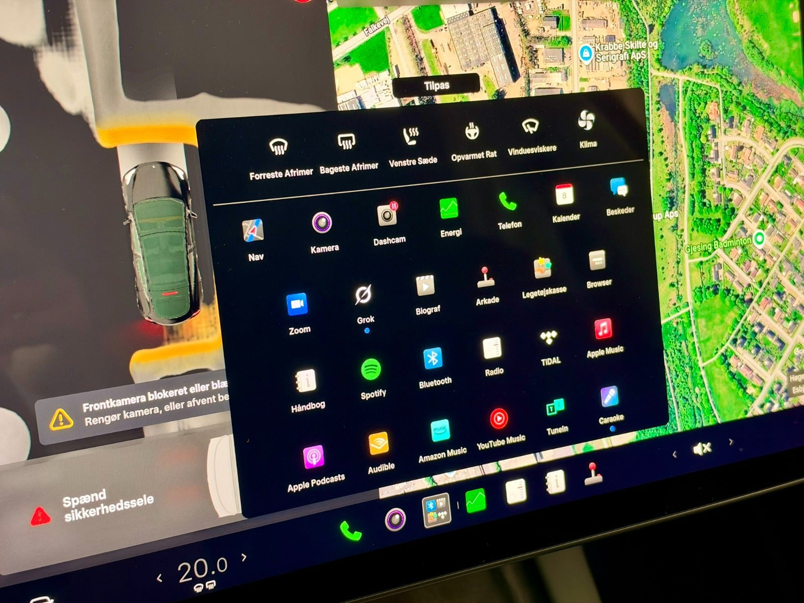Sort Tesla Model Y fra 2023