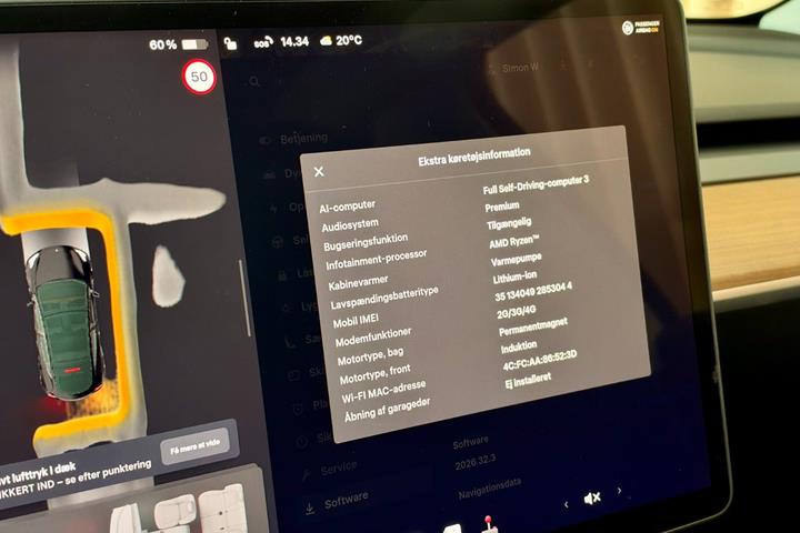 Sort Tesla Model Y fra 2023