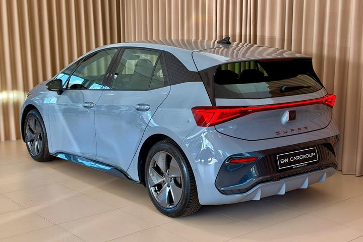 Grå Cupra Born fra 2022