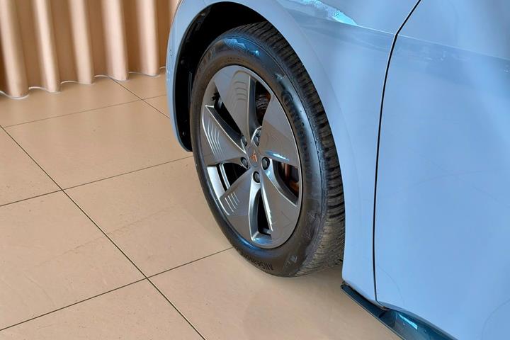 Grå Cupra Born fra 2022