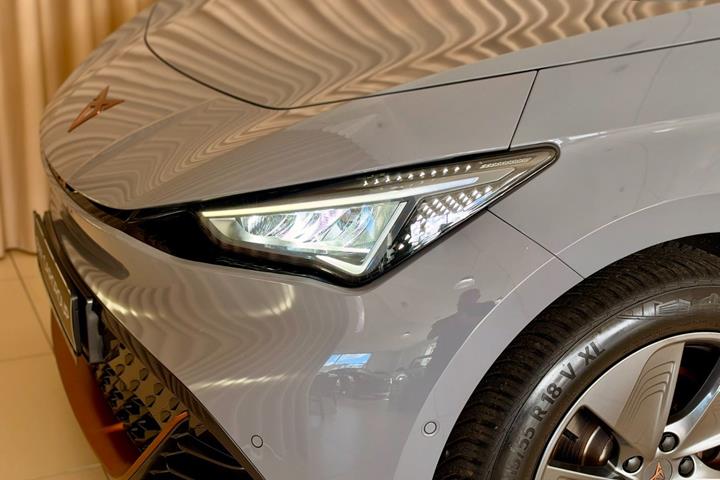 Grå Cupra Born fra 2022