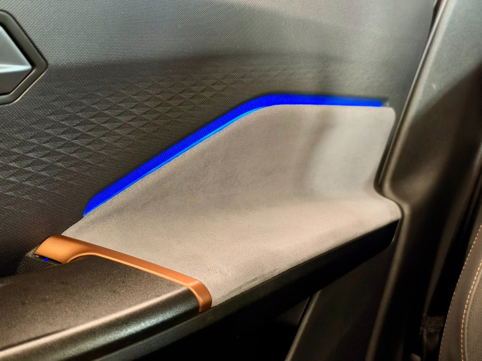 Grå Cupra Born fra 2022