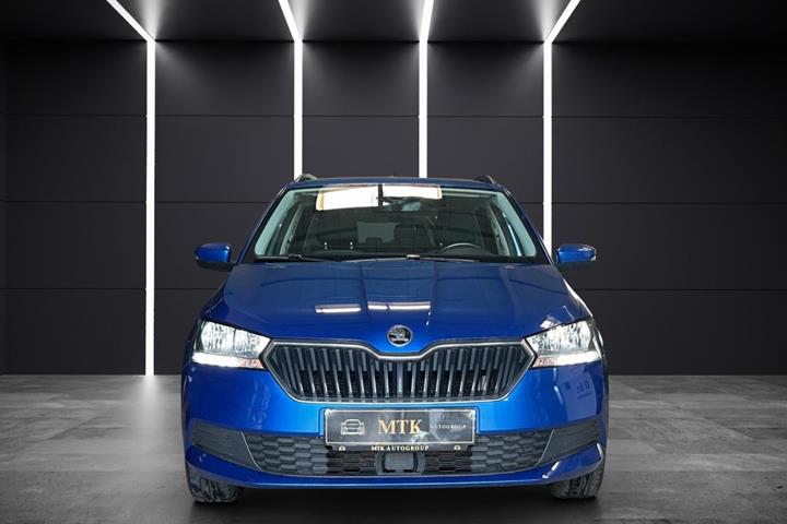 Blå Skoda Fabia fra 2020