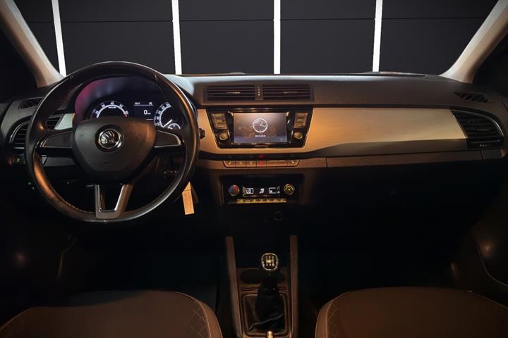 Blå Skoda Fabia fra 2020