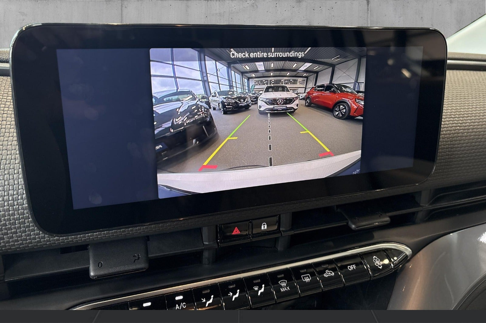 Hvid Fiat 500e fra 2023