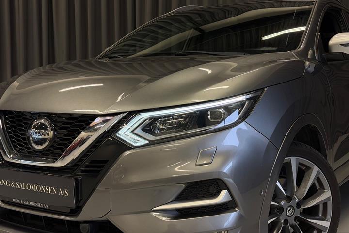 Grå Nissan Qashqai fra 2019