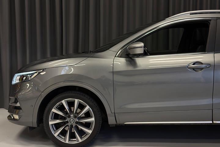 Grå Nissan Qashqai fra 2019