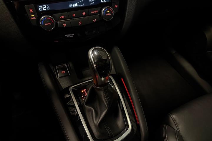 Grå Nissan Qashqai fra 2019