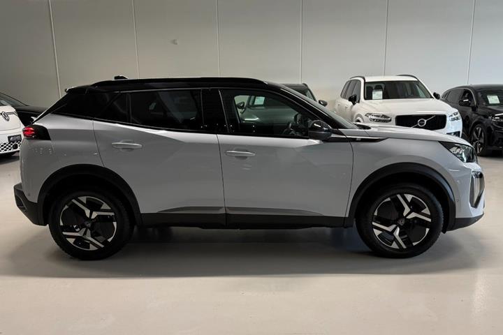 Hvid Peugeot e-2008 fra 2024