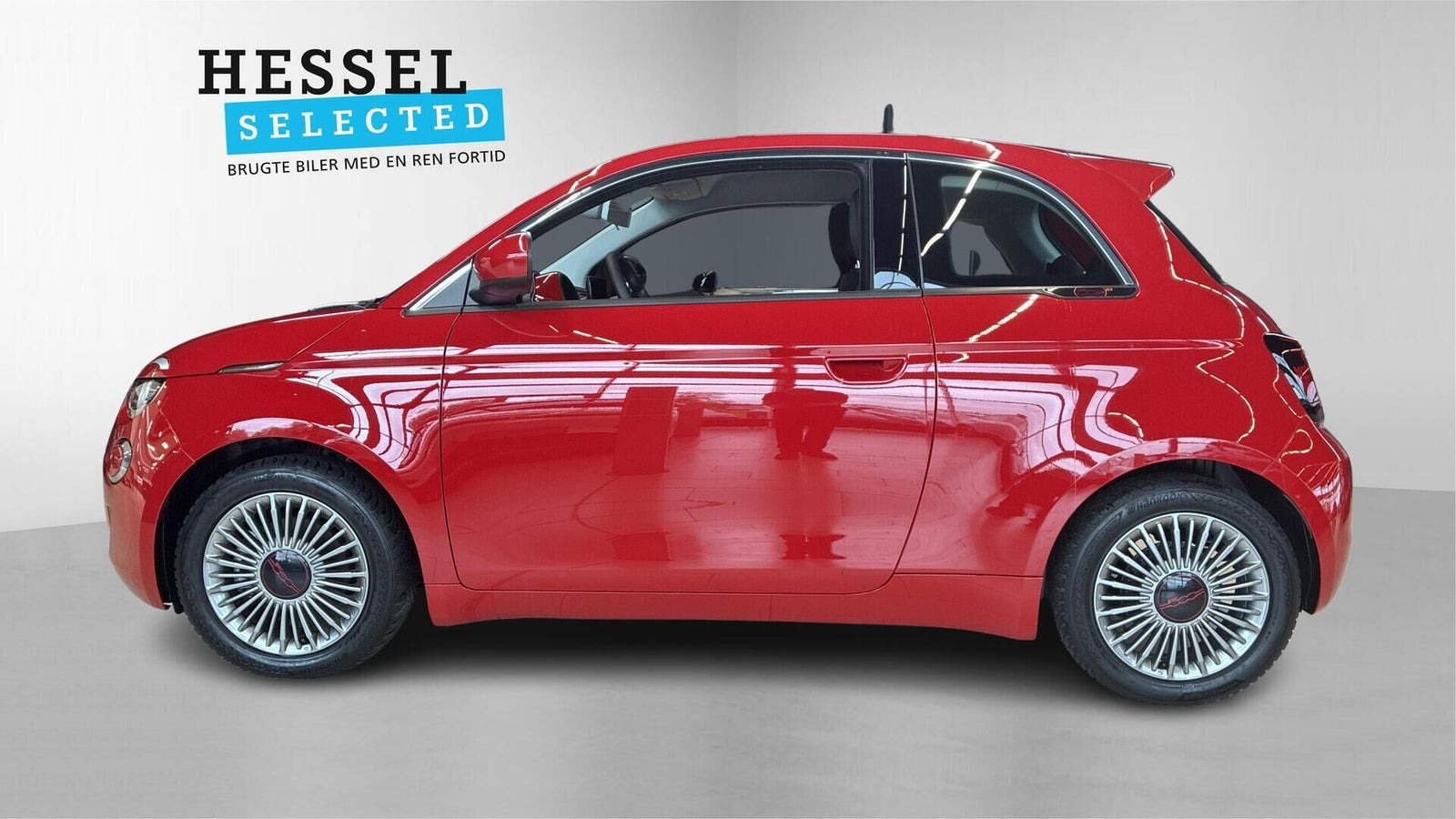 Rød Fiat 500e fra 2024
