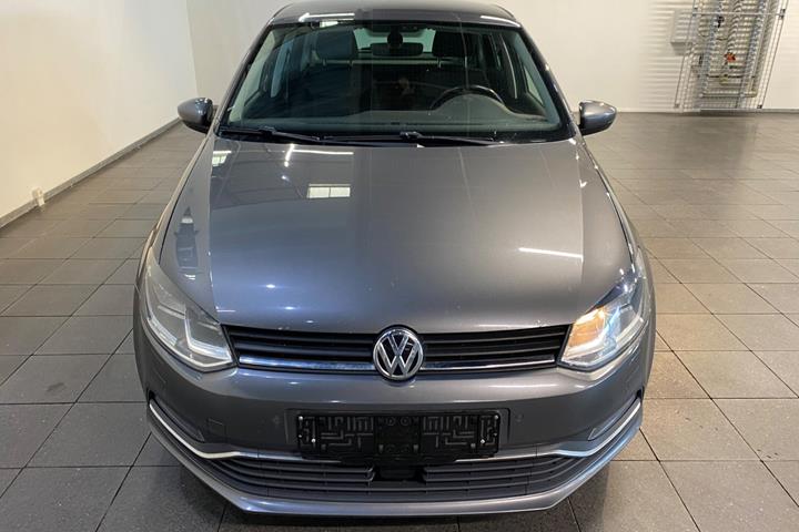 Grå VW Polo fra 2017