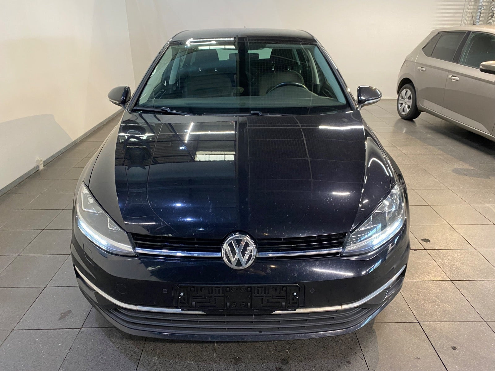 Sort VW Golf VII fra 2019