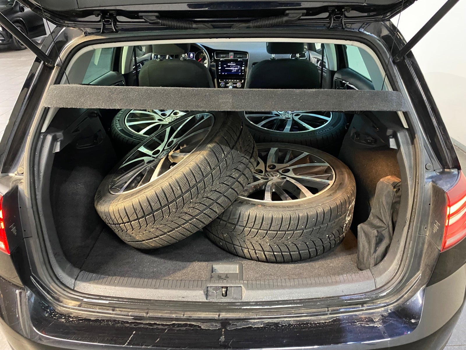 Sort VW Golf VII fra 2019