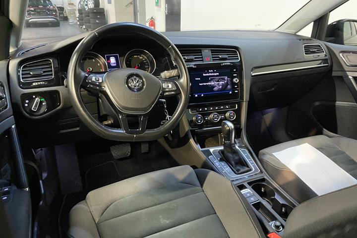 Sort VW Golf VII fra 2019