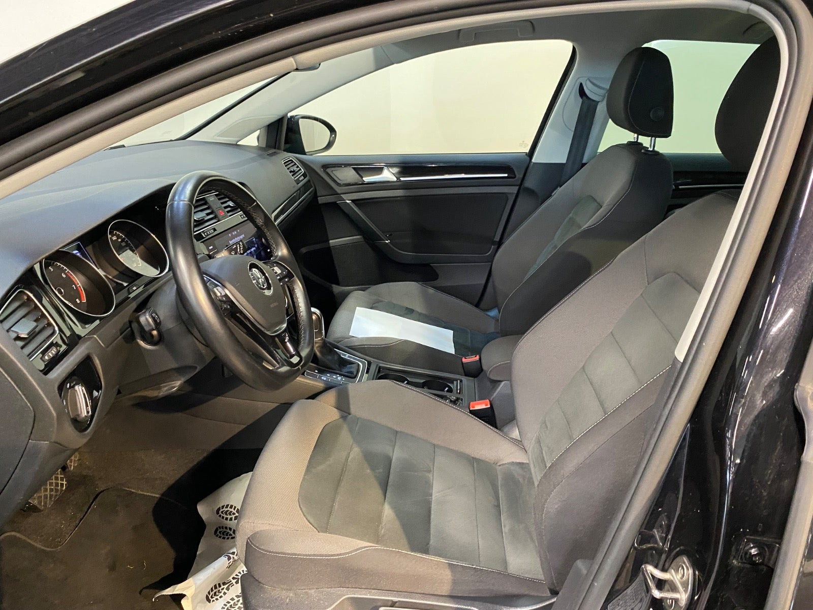 Sort VW Golf VII fra 2019