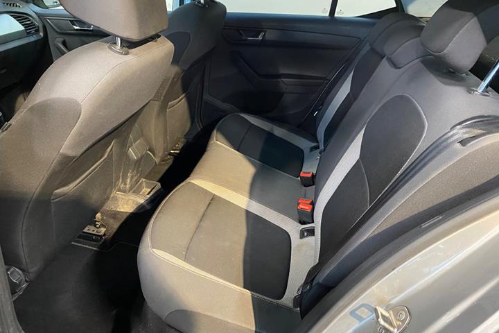 Beige Skoda Fabia fra 2018