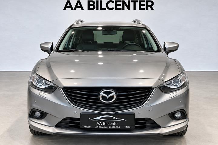 Grå Mazda 6 fra 2013