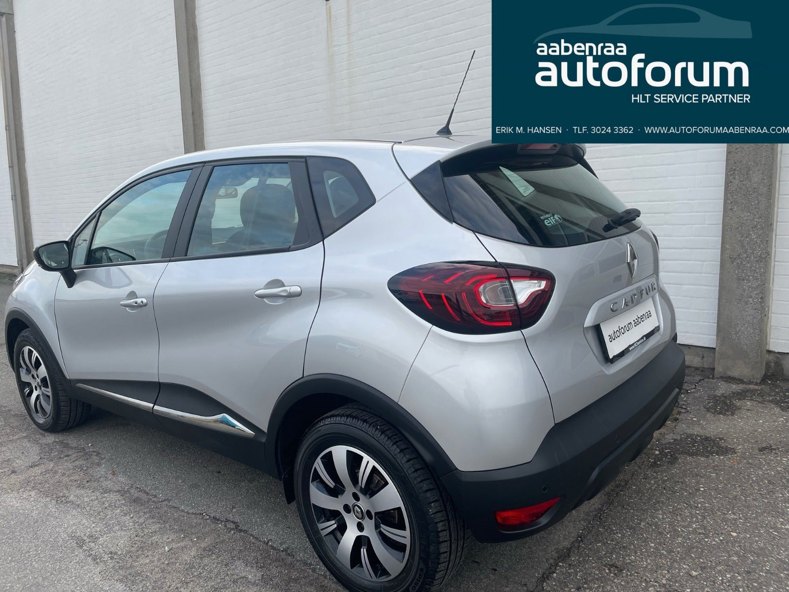 Sølv Renault Captur fra 2018