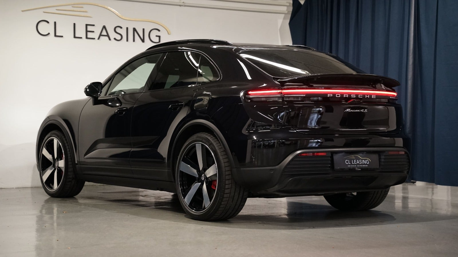 Sort Porsche Macan 4S fra 2025