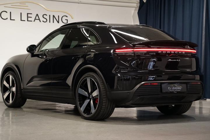 Sort Porsche Macan 4S fra 2025