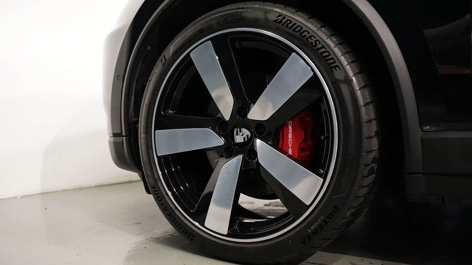 Sort Porsche Macan 4S fra 2025