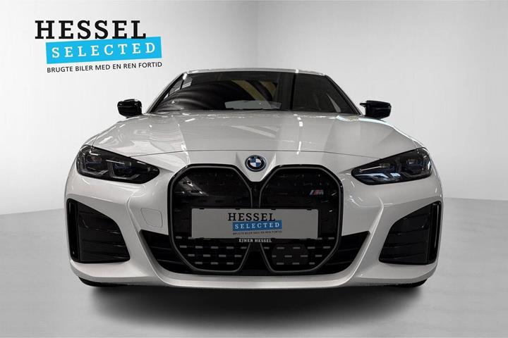 Hvid BMW i4 fra 2022