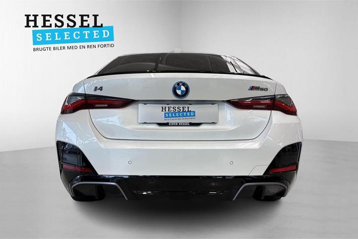 Hvid BMW i4 fra 2022