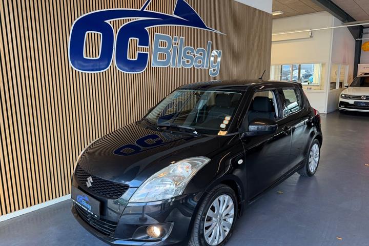 Sort Suzuki Swift fra 2012