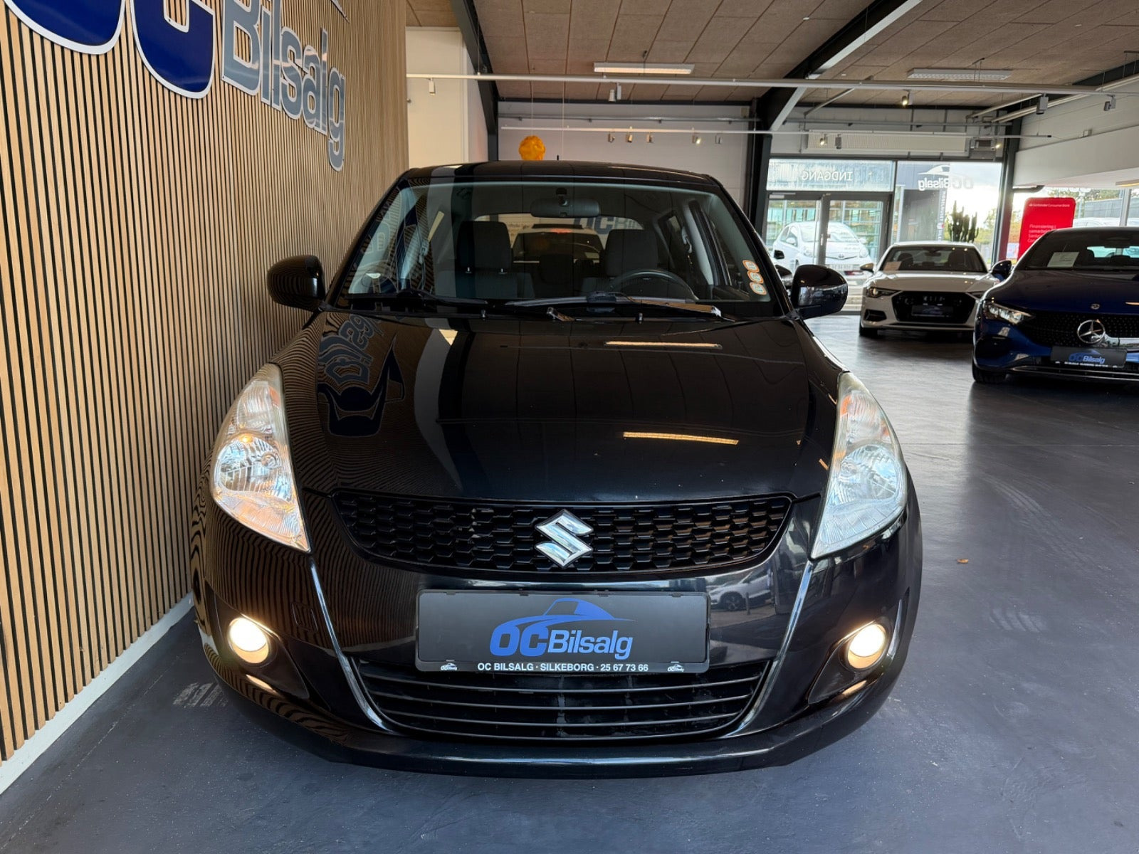 Sort Suzuki Swift fra 2012