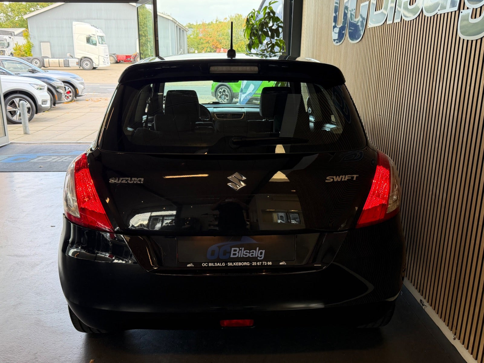 Sort Suzuki Swift fra 2012