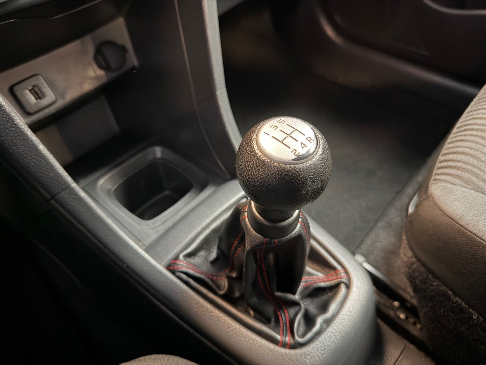 Sort Suzuki Swift fra 2012