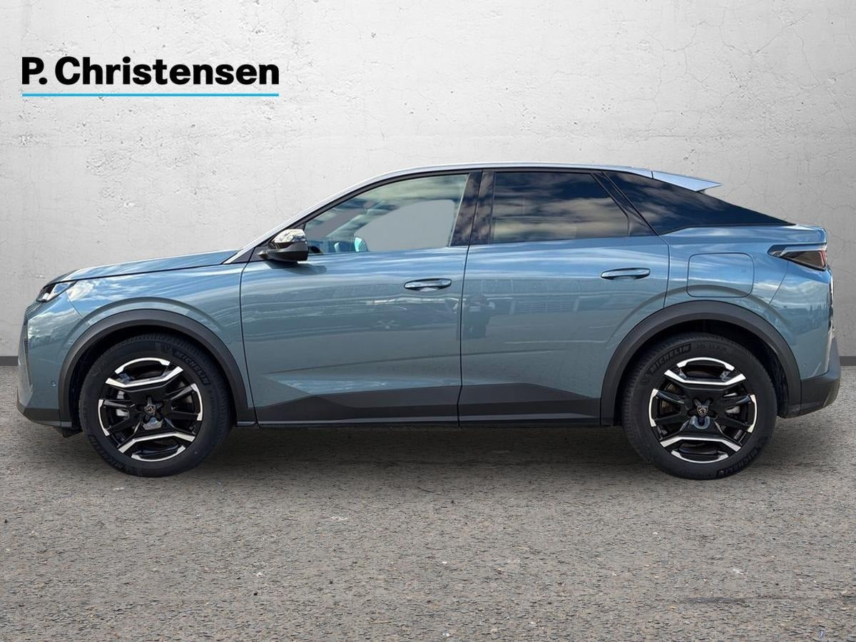 Blå Peugeot e-3008 fra 2025