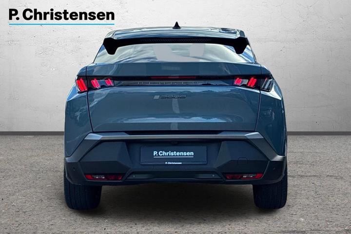 Blå Peugeot e-3008 fra 2025